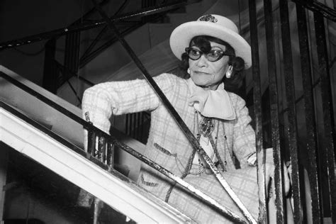 Coco Chanel, possédée par sa légende .